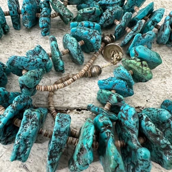 Vintage 1940s Kingman Turquoise Nugget Heishi Bead
Necklace - Picture 7 of 12